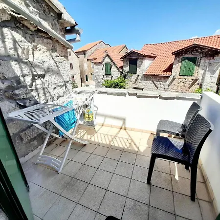 Luxury Stone House T&j - Center! Apartment *