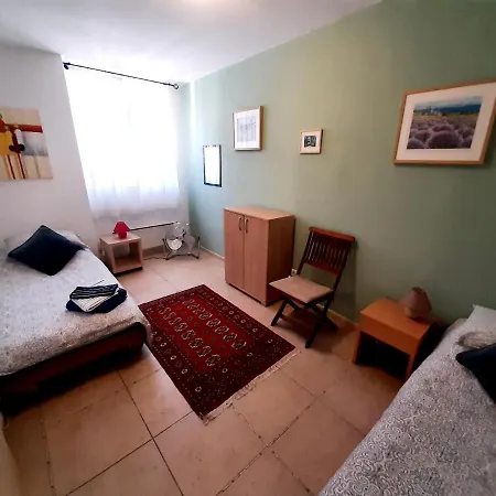 Luxury Stone House T&j - Center! Apartment *